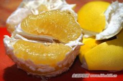 巧将柚子皮变成除臭好帮手