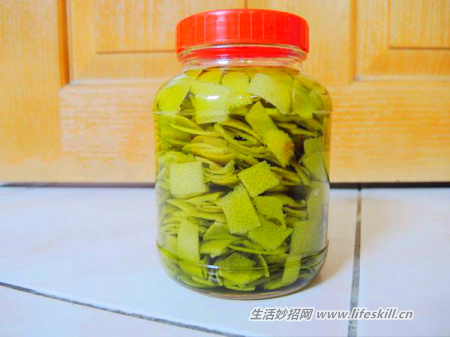 巧将柚子皮变成除臭好帮手