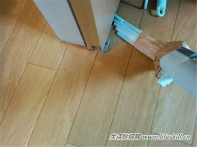 缝隙中的灰尘怎么清理?巧用吸管来帮忙!